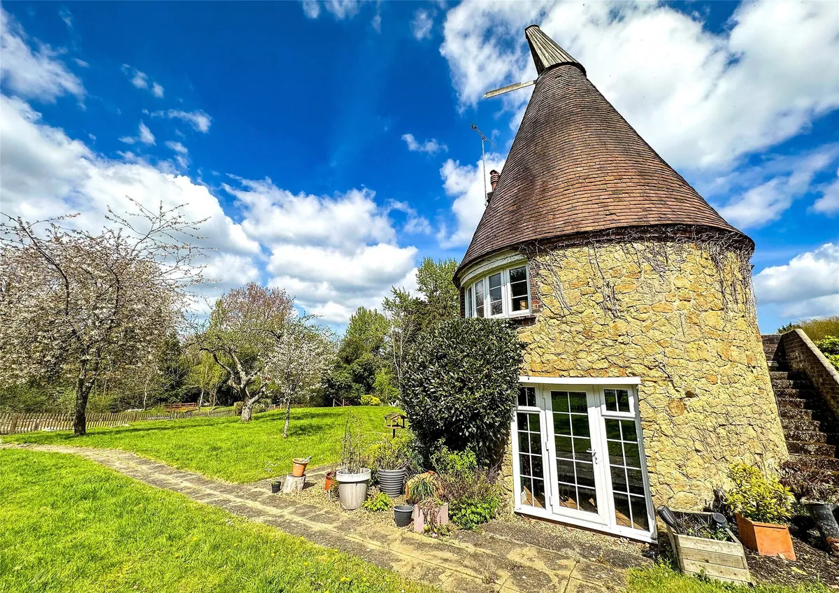 London Road, Westerham, TN16