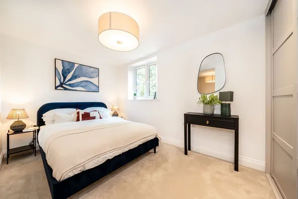 Brooklands Road, Weybridge, KT13 photo 5
