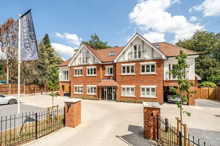 Brooklands Road, WEYBRIDGE, KT13