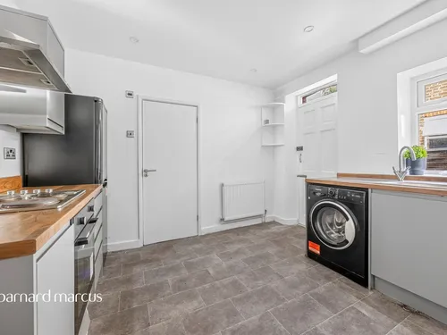 Melfort Road, Thornton Heathphoto