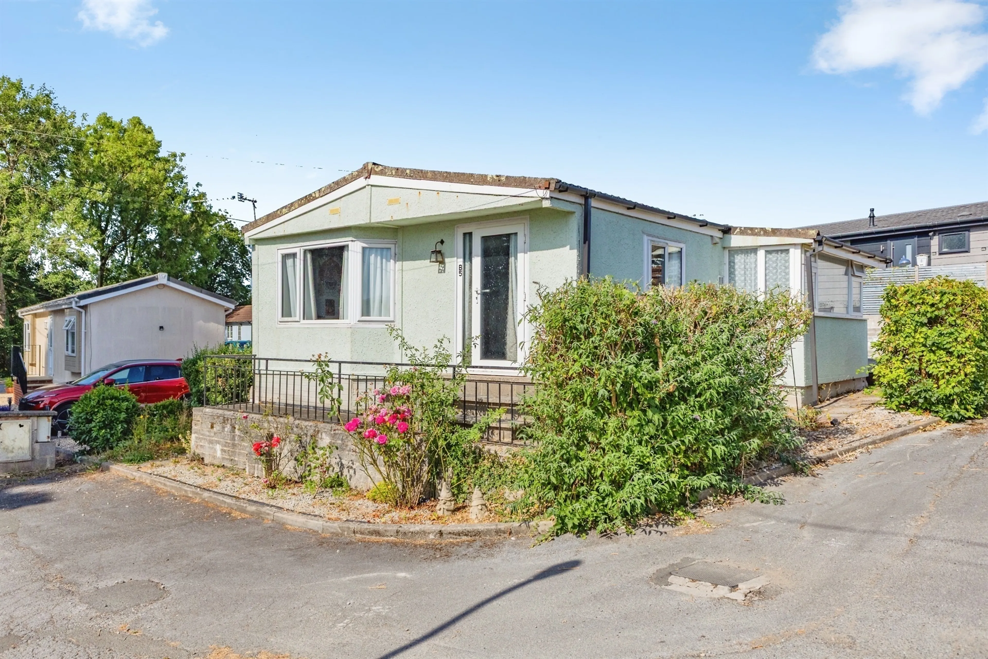 Property photo 0