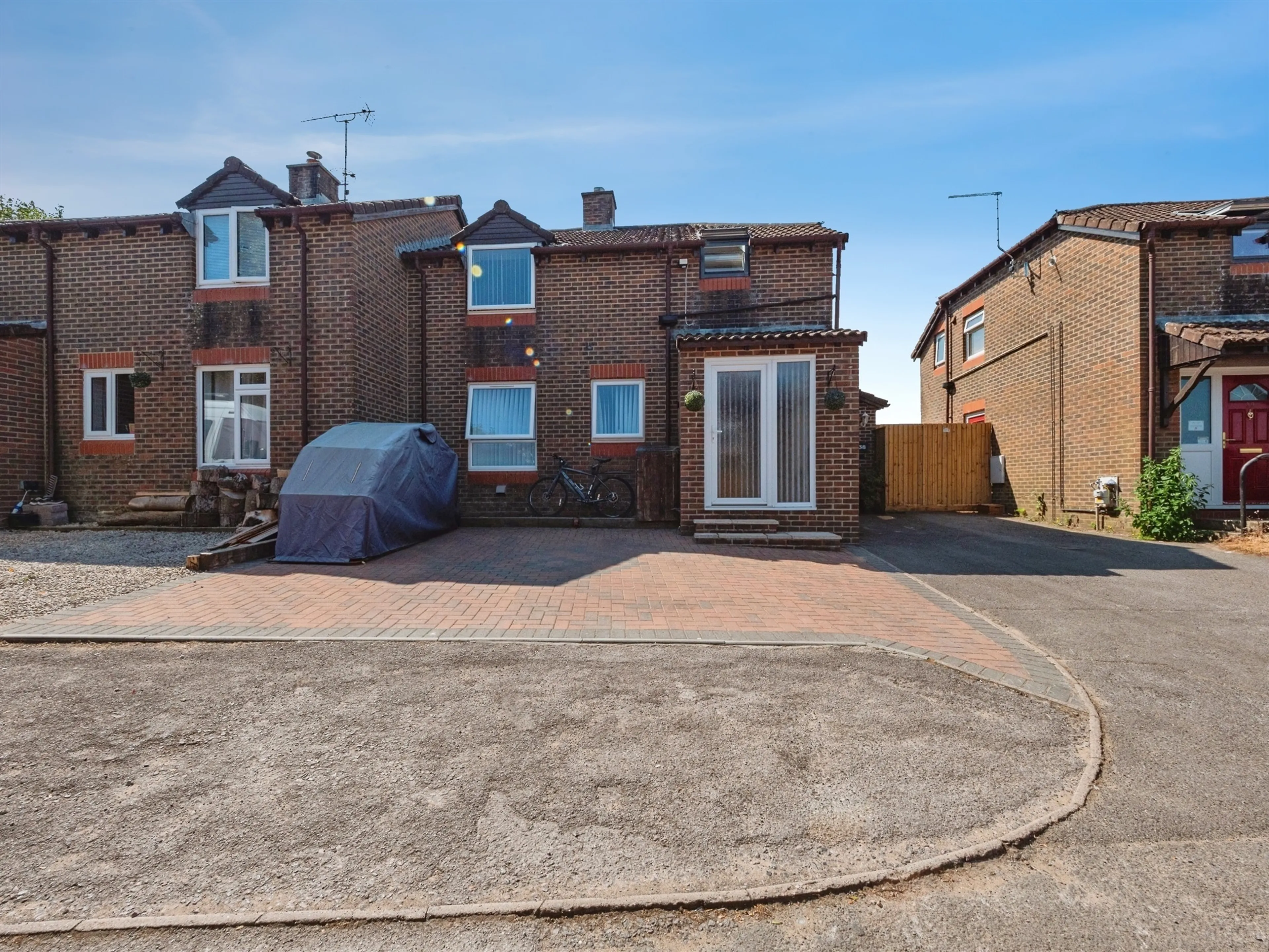 Property photo 0