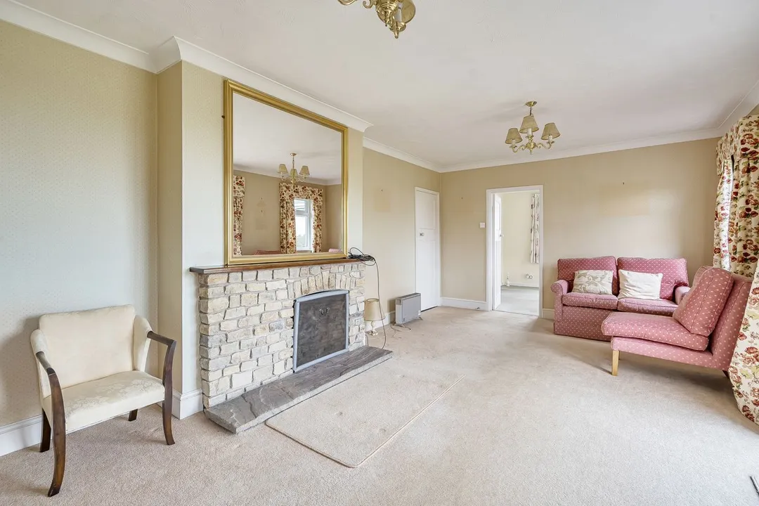 https://mr0.homeflow-assets.co.uk/files/photo/image/47917/3796/_x_/52385265.jpg