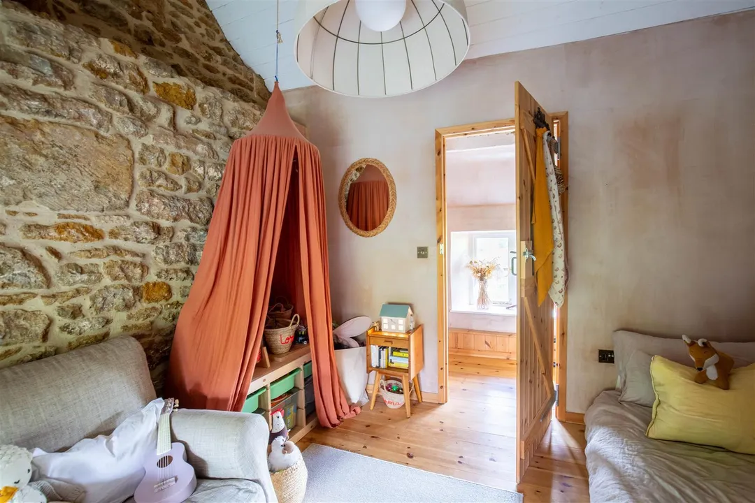 https://mr0.homeflow-assets.co.uk/files/photo/image/47917/8720/_x_/h4UZ4yc0ukSlD0B0P9jWQg.jpg