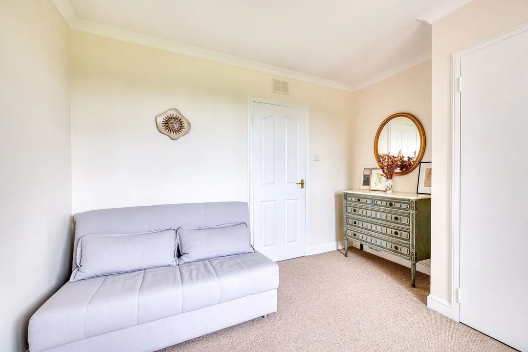 https://mr0.homeflow-assets.co.uk/files/photo/image/47918/0250/_x_/DSC_2207_HDR-78.jpg