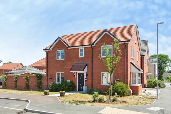 Lapwing Drive, Upper Caldecote, Biggl...