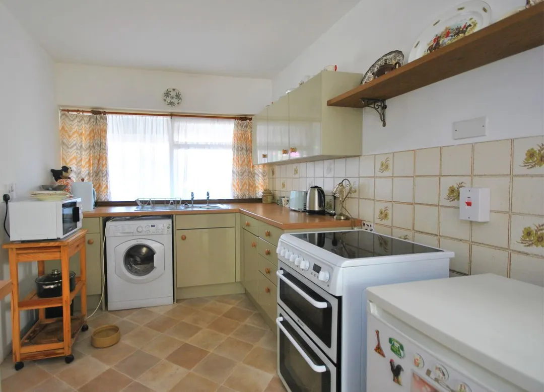 https://mr0.homeflow-assets.co.uk/files/photo/image/47919/1219/_x_/30856350.jpg