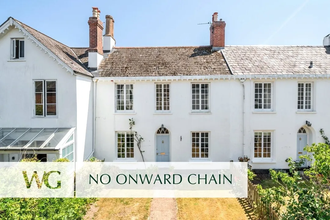 https://mr0.homeflow-assets.co.uk/files/photo/image/47919/1936/_x_/TOP250304_21.jpg