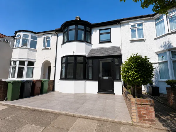 Netherfield Gardens, Barking, IG11