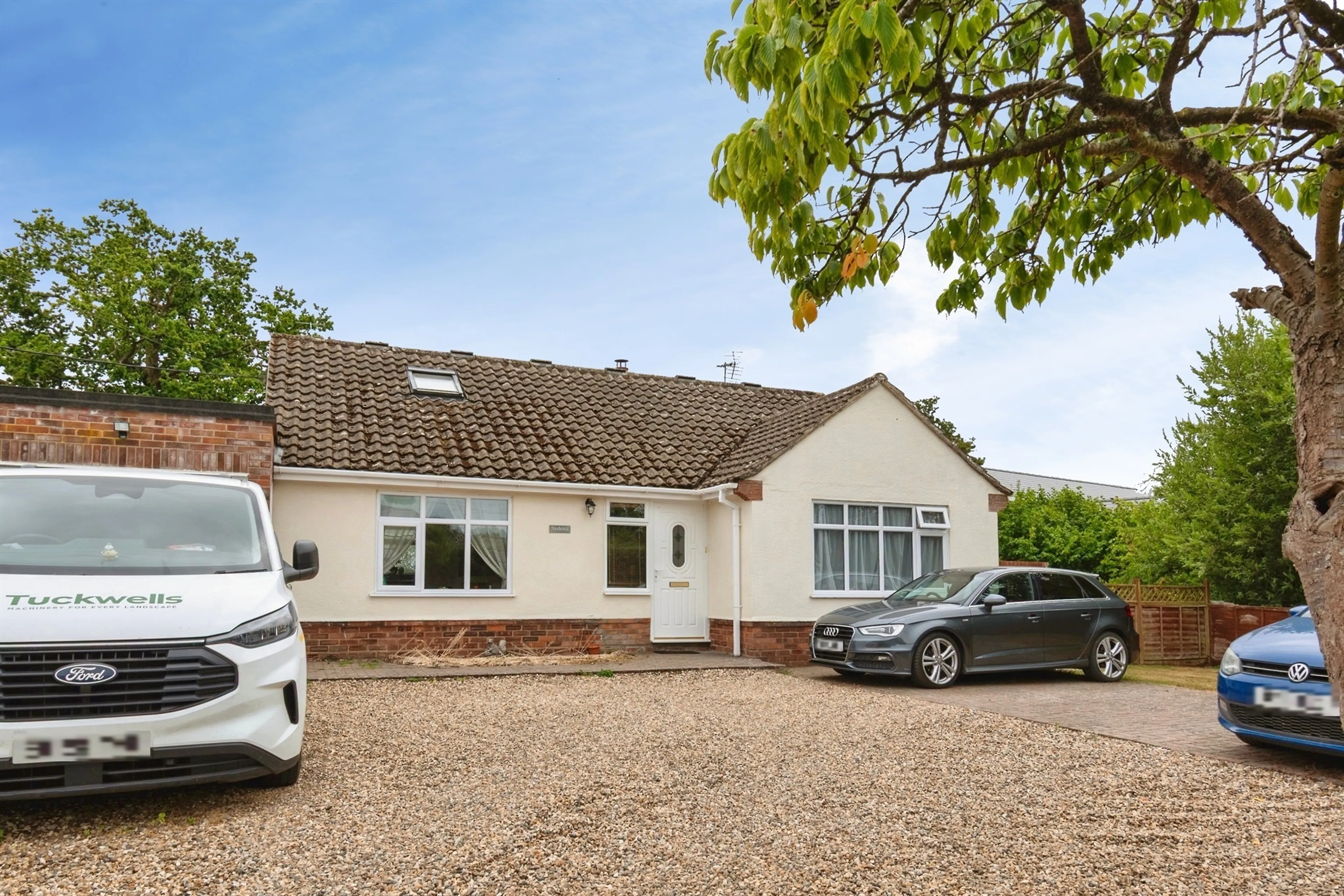 Property photo 0