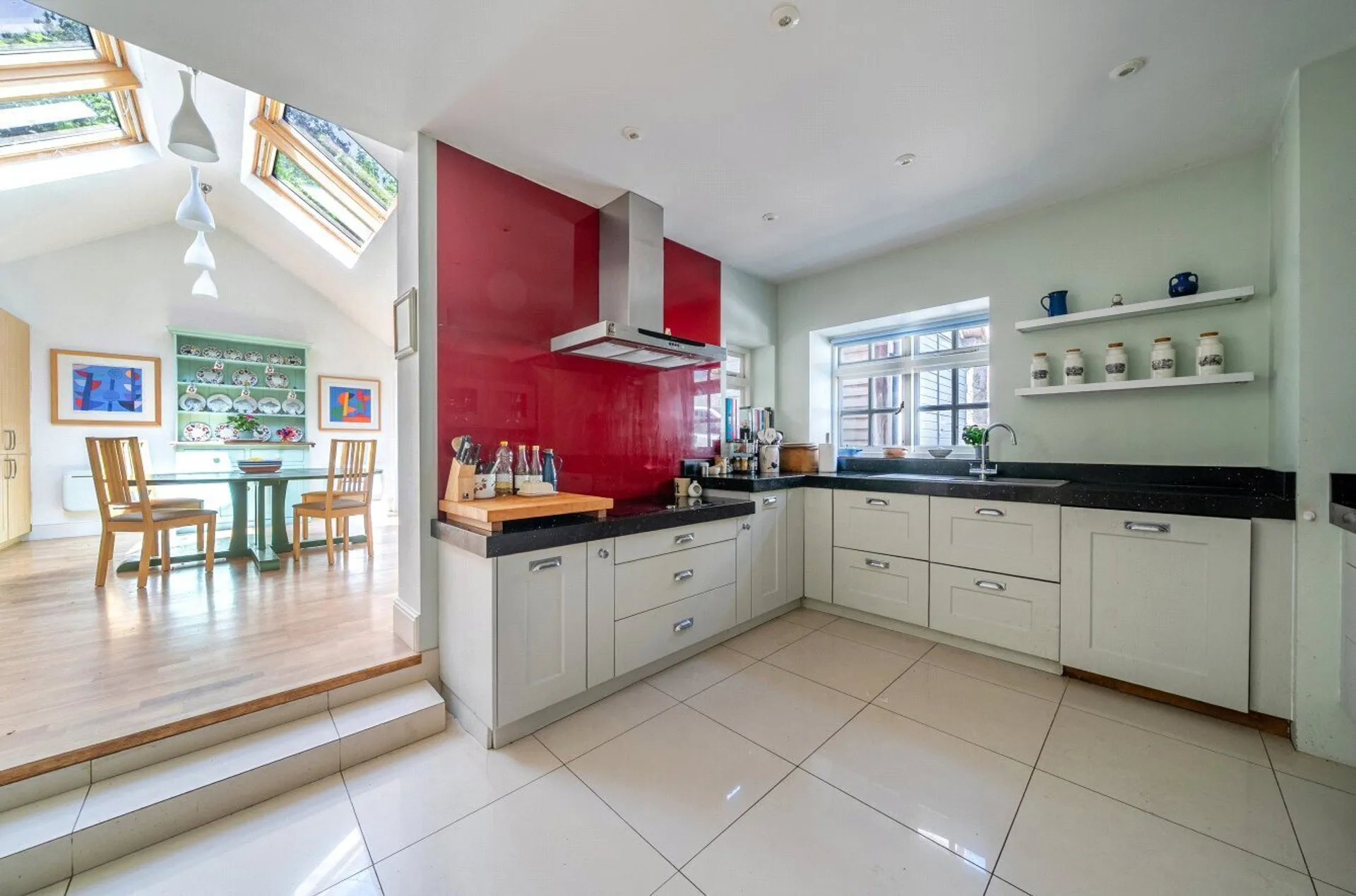 Property photo top 3