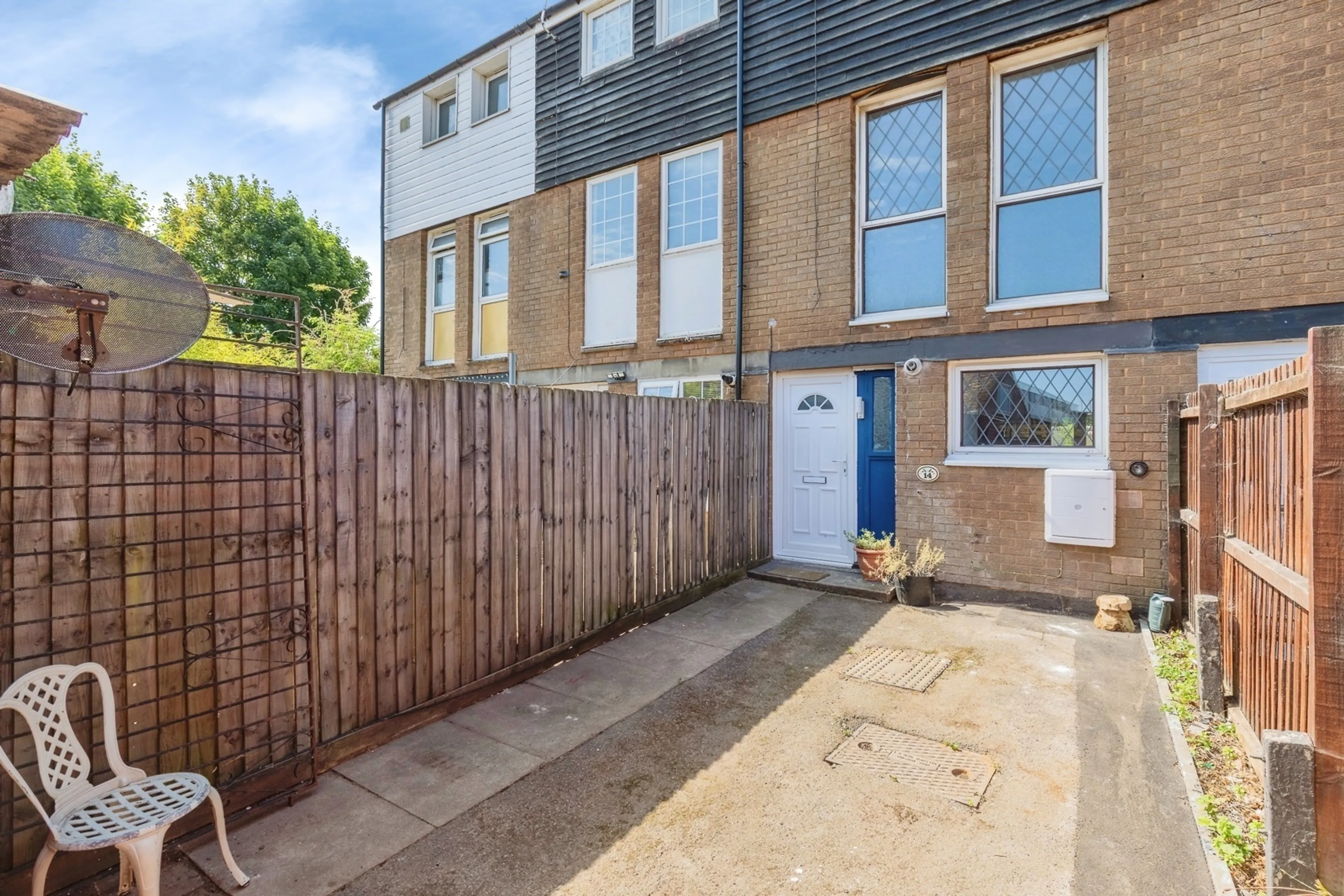 Property photo 0
