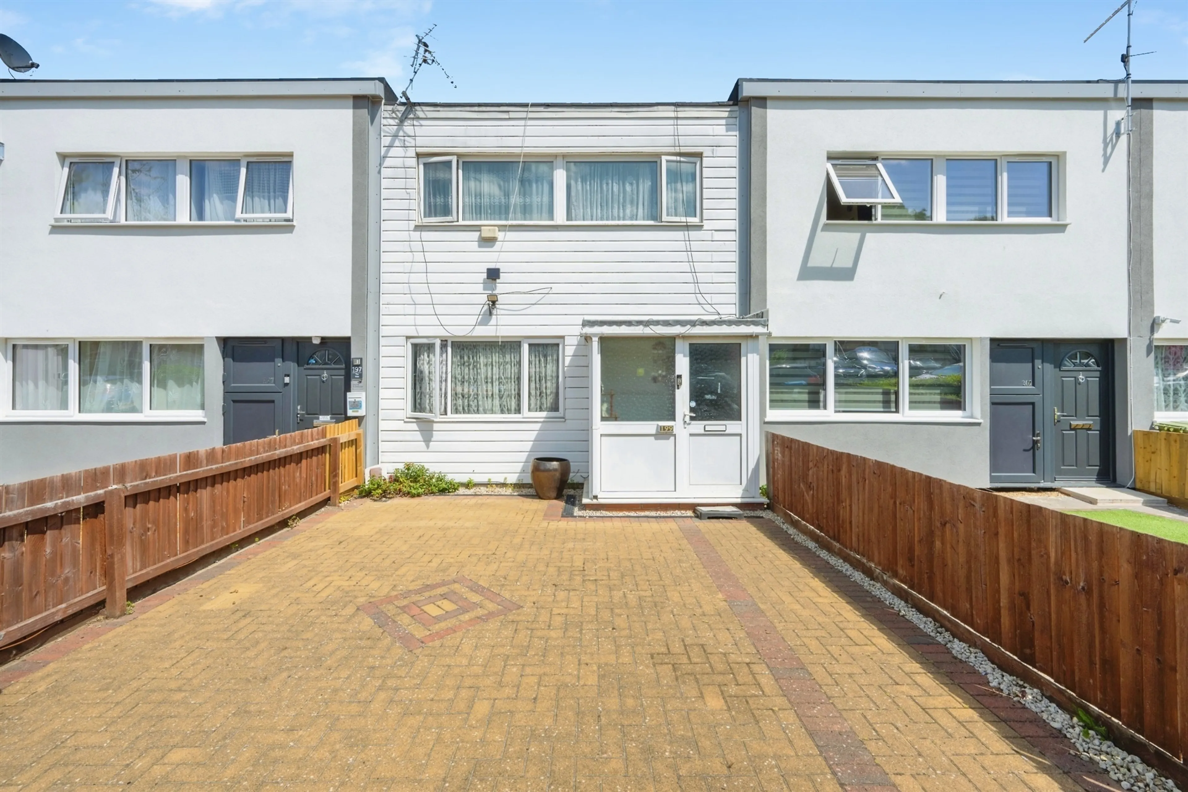 Property photo 0