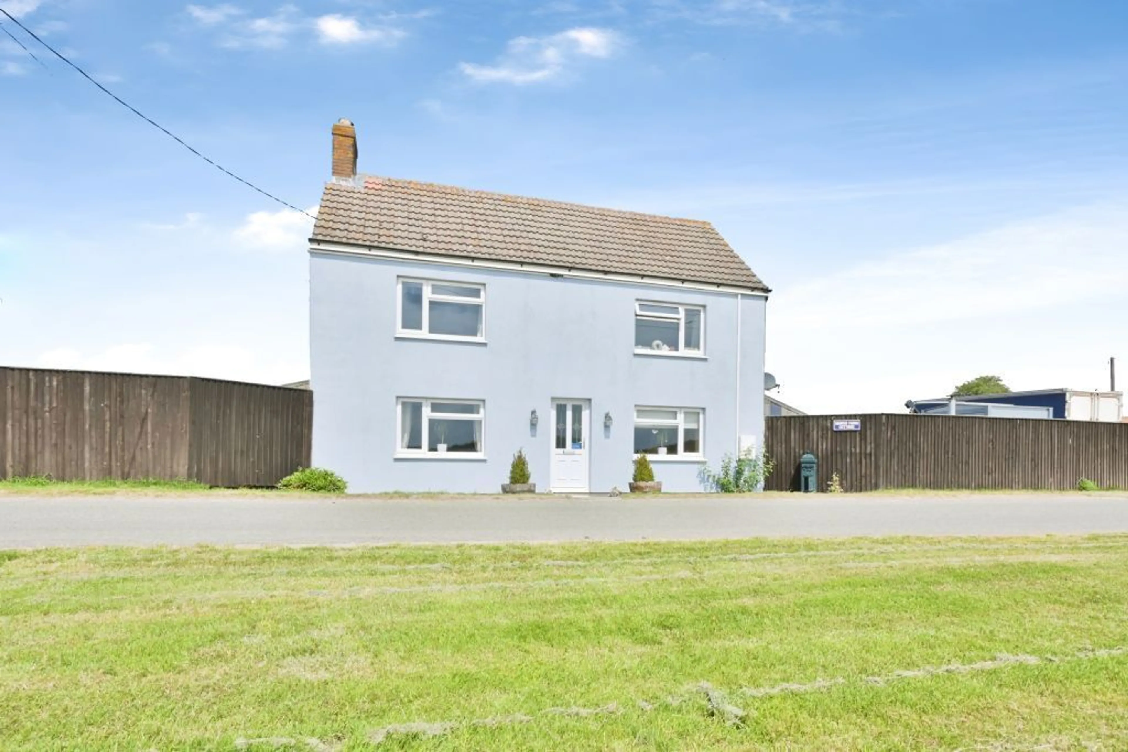 Property at Frampton Roads, Frampton, Boston