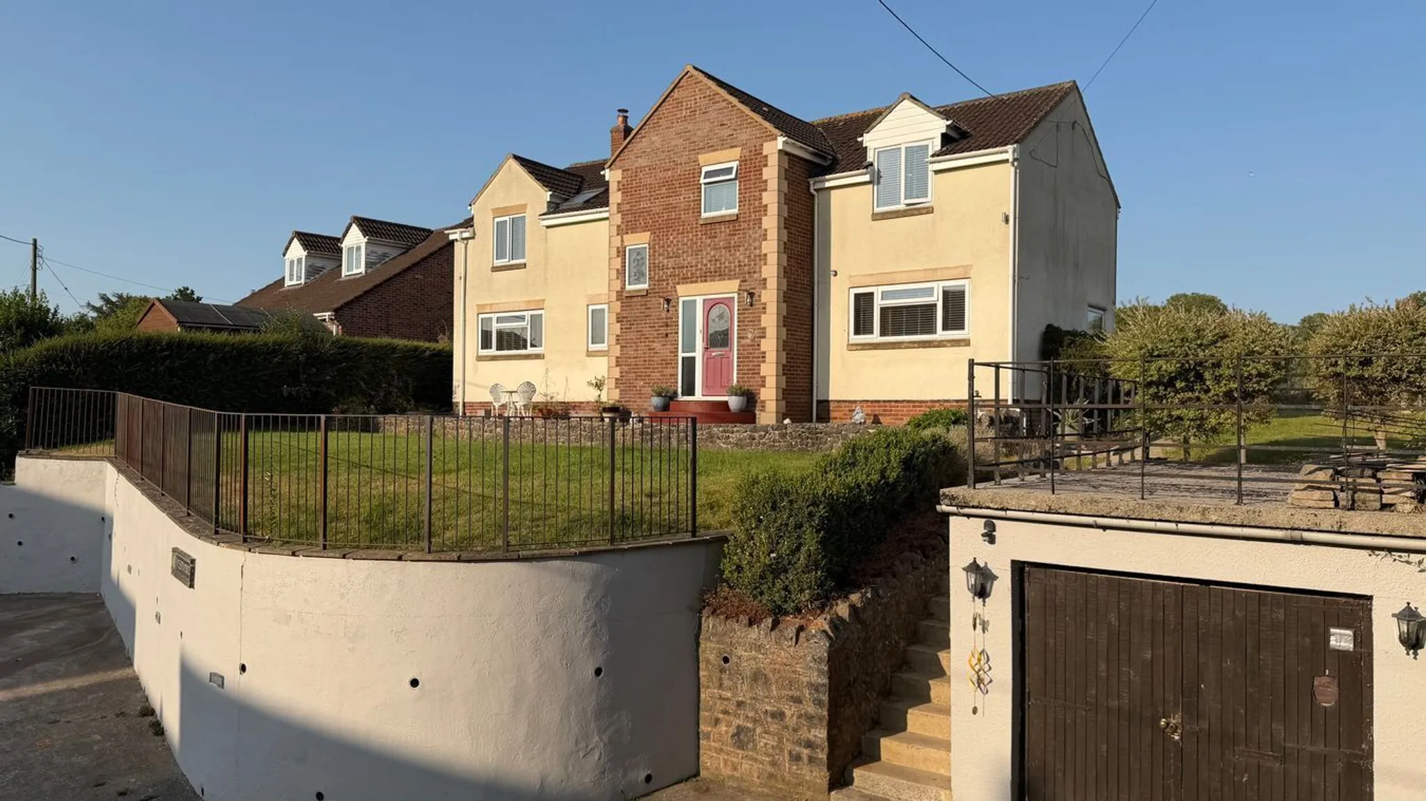 https://mr0.homeflow-assets.co.uk/files/photo/image/47922/0536/_x_/58408865.jpg