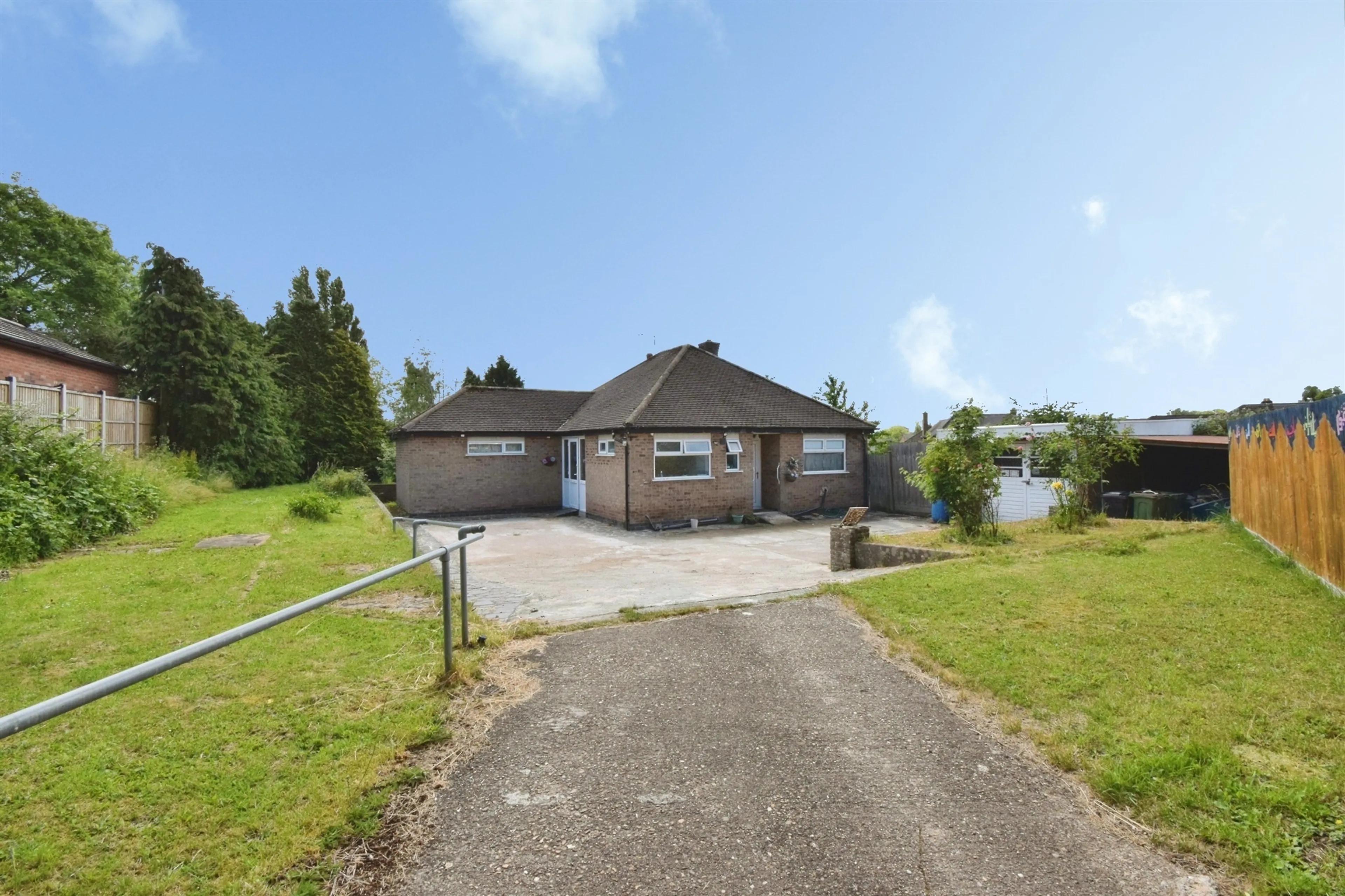 Property at Uplands Road, Oadby, Leicester