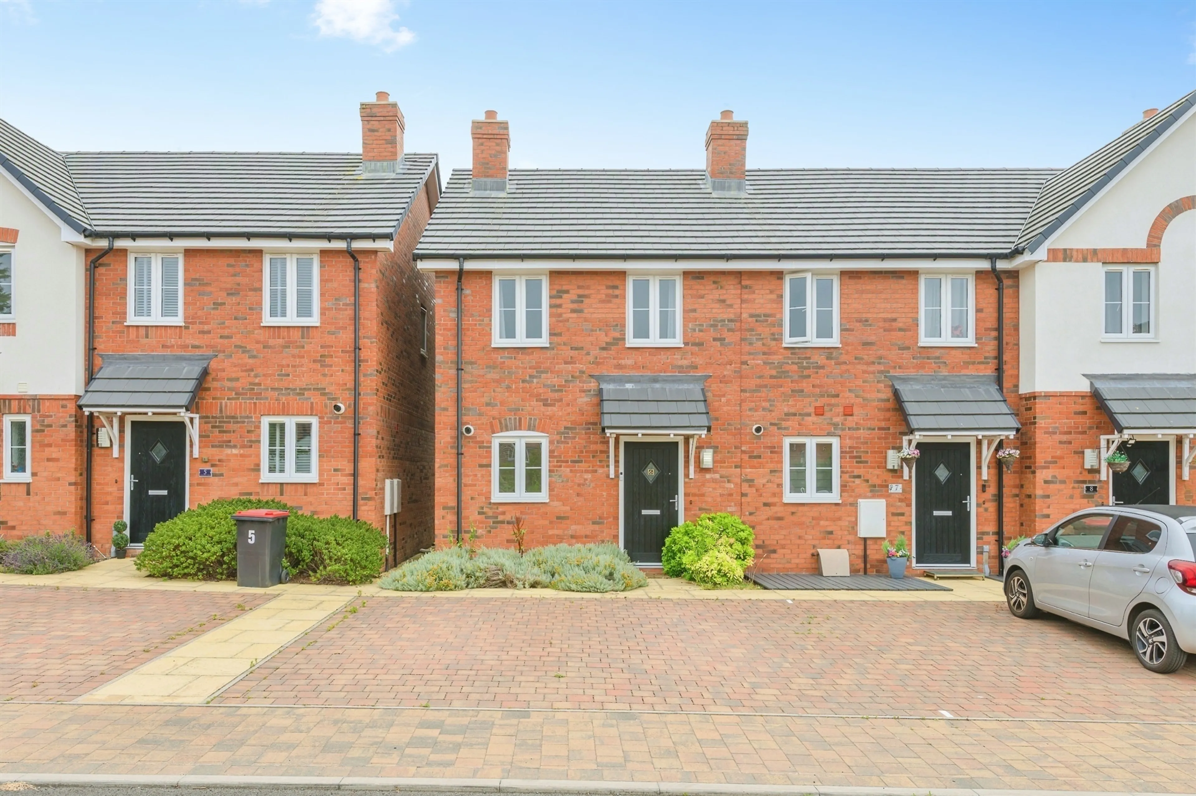 Property photo 0