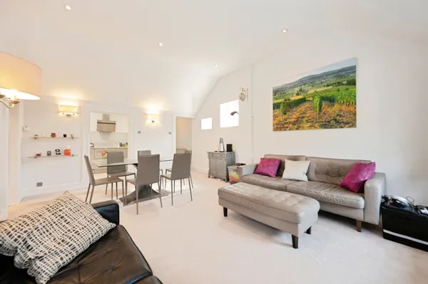 Portsmouth Road, Esher, Surrey, KT10