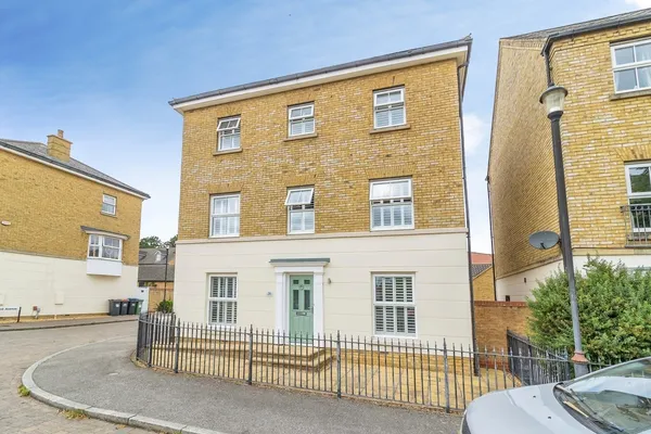 Whittington Chase, Kingsmead, Milton ...