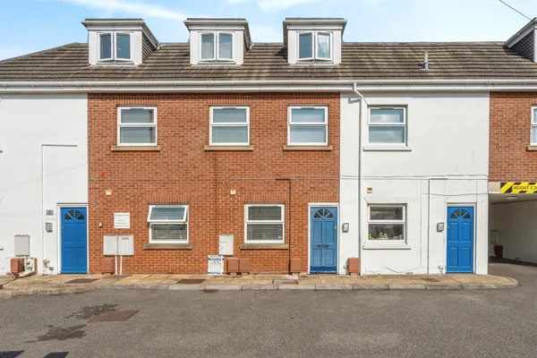 Manor Park Avenue, Portsmouth, Hampsh...