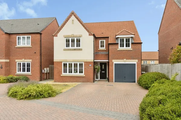 Stanley Hall Drive, Wakefield, West Y...