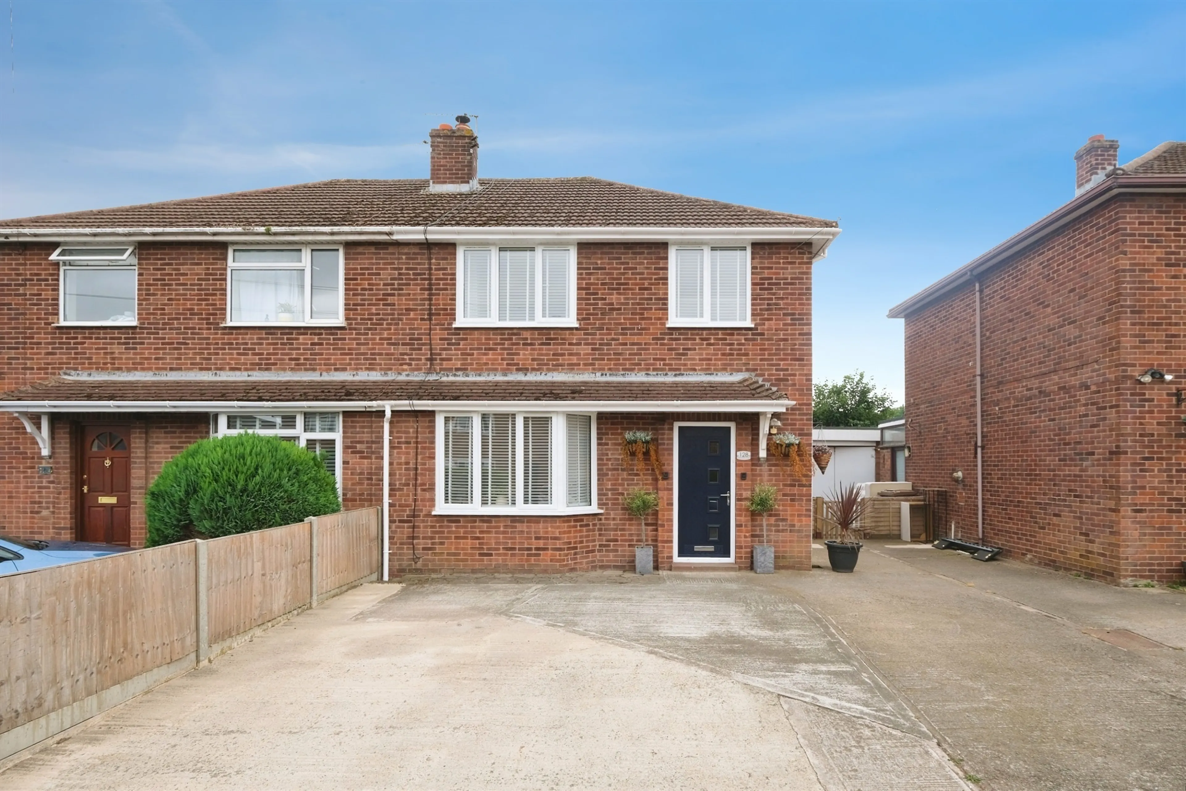 Property photo 0