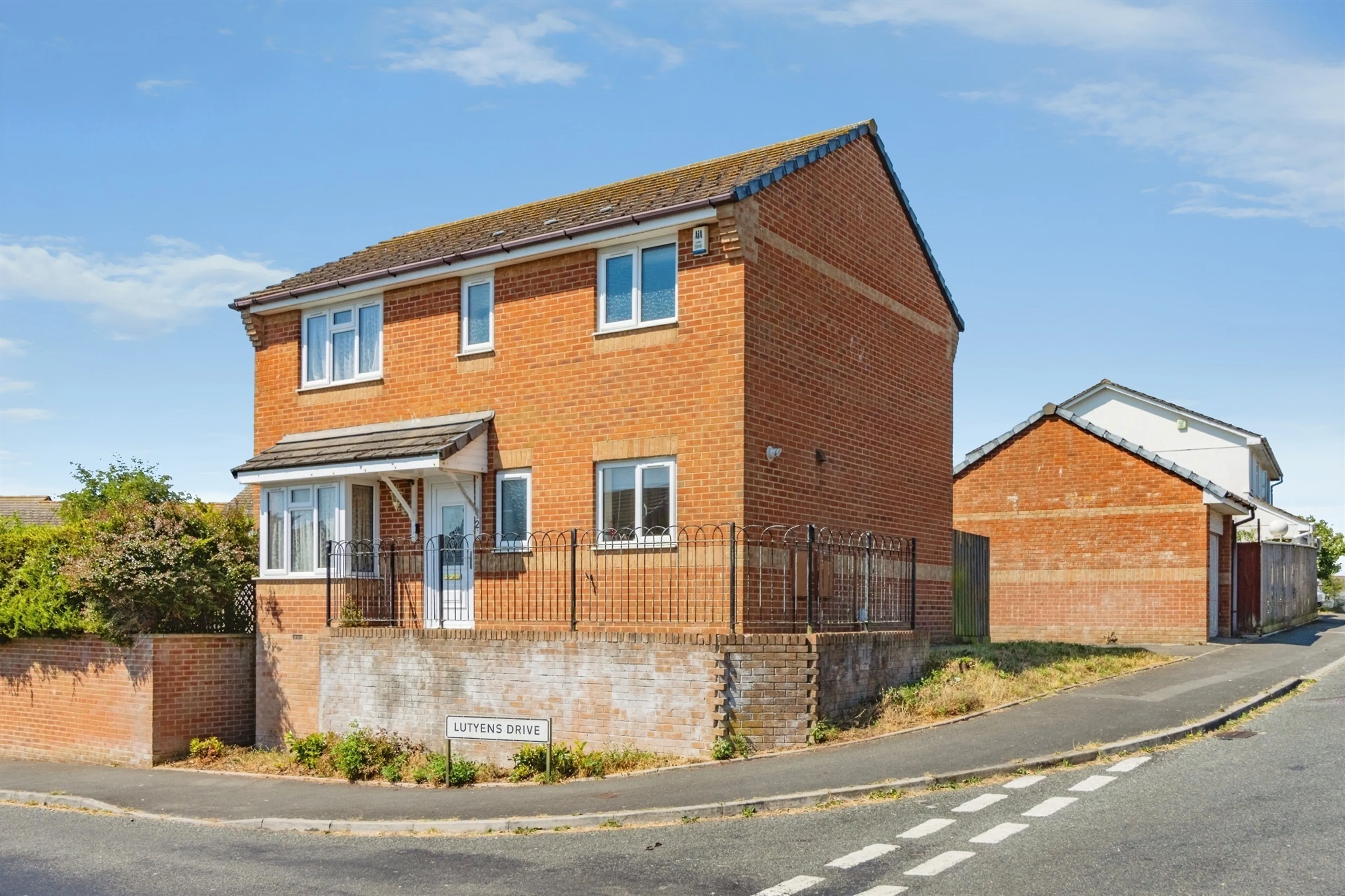 Property photo 0
