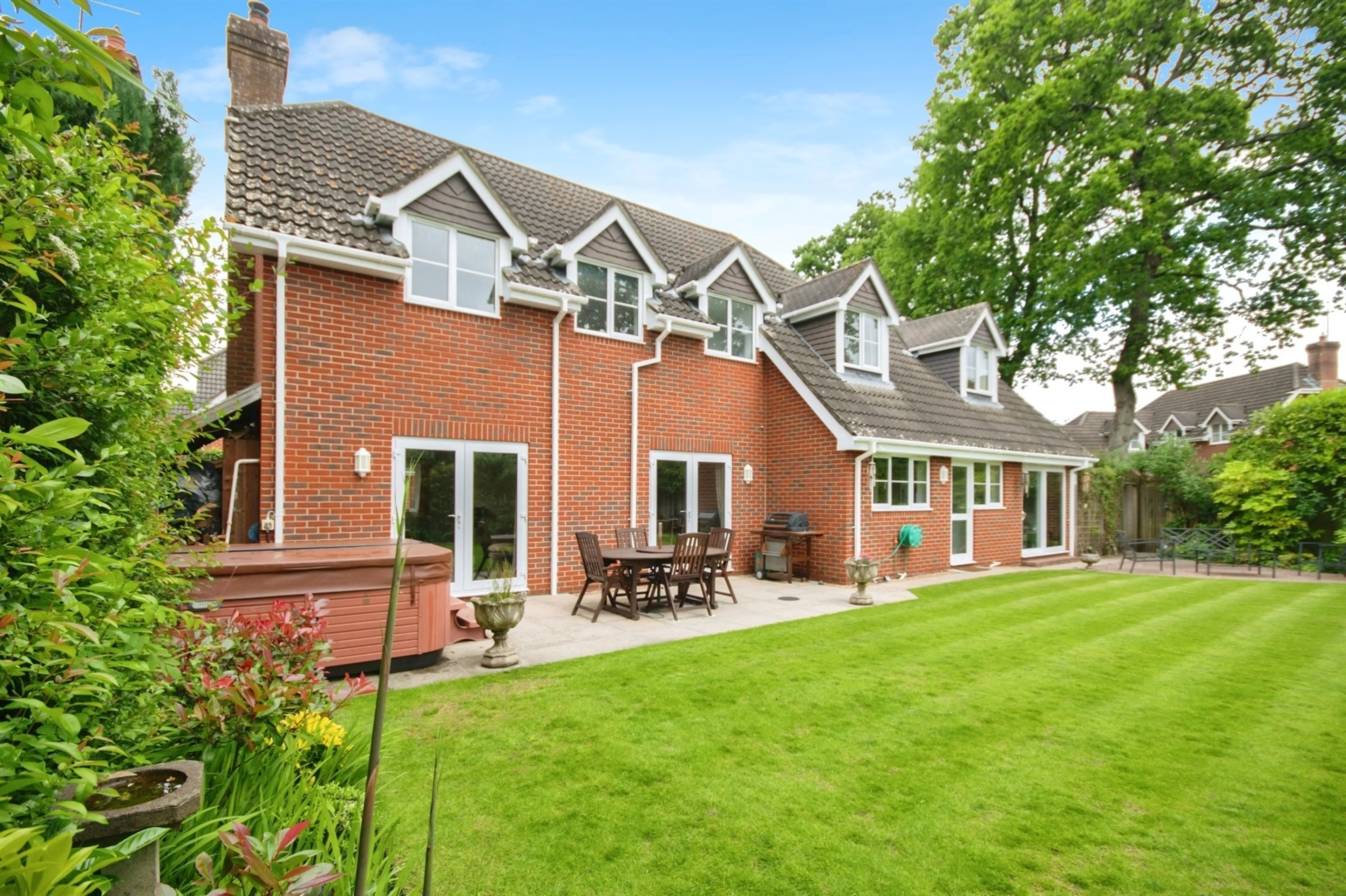 Property photo 0
