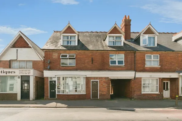 London Road, Hurst Green, Etchingham,...