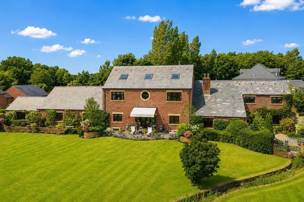 Wordsworth Hall, Rawcliffe Road, PR3 photo 1