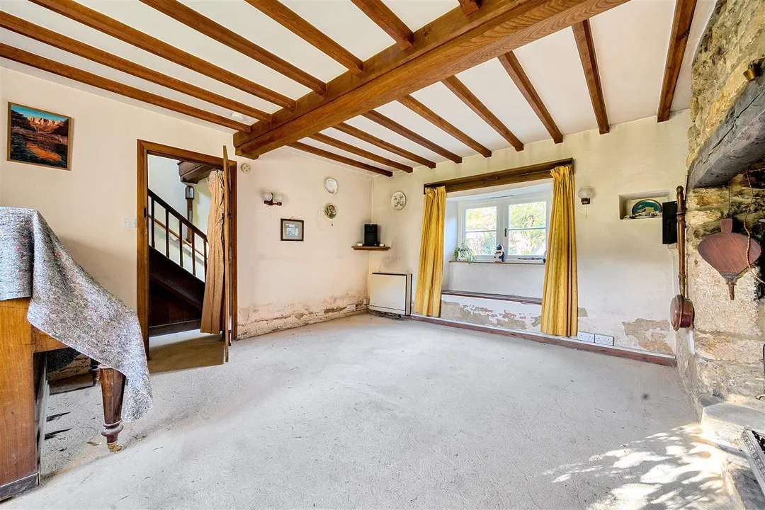 https://mr0.homeflow-assets.co.uk/files/photo/image/47924/0200/_x_/1-vNbqaSpUKVJd4kdLKNJg.jpg