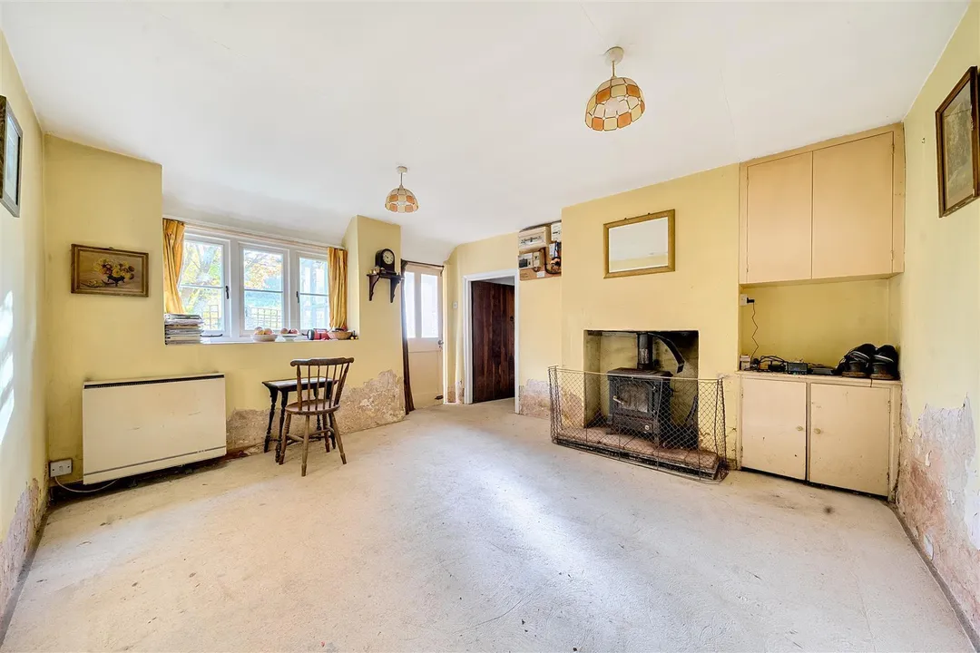 https://mr0.homeflow-assets.co.uk/files/photo/image/47924/0201/_x_/4PG-eVW1_kWLP4i74rVZog.jpg