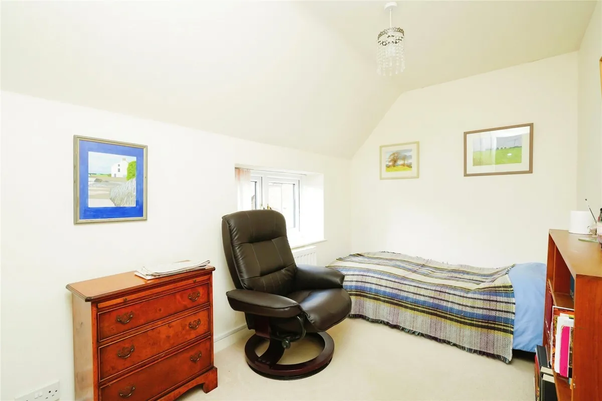 Sylvester Close, Burford, Oxfordshire, OX18