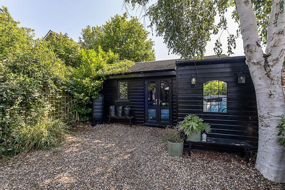Grove Lane, Kingston Upon Thames, KT1 photo 24