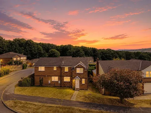 Redwood Drive, Bradley, Huddersfieldphoto