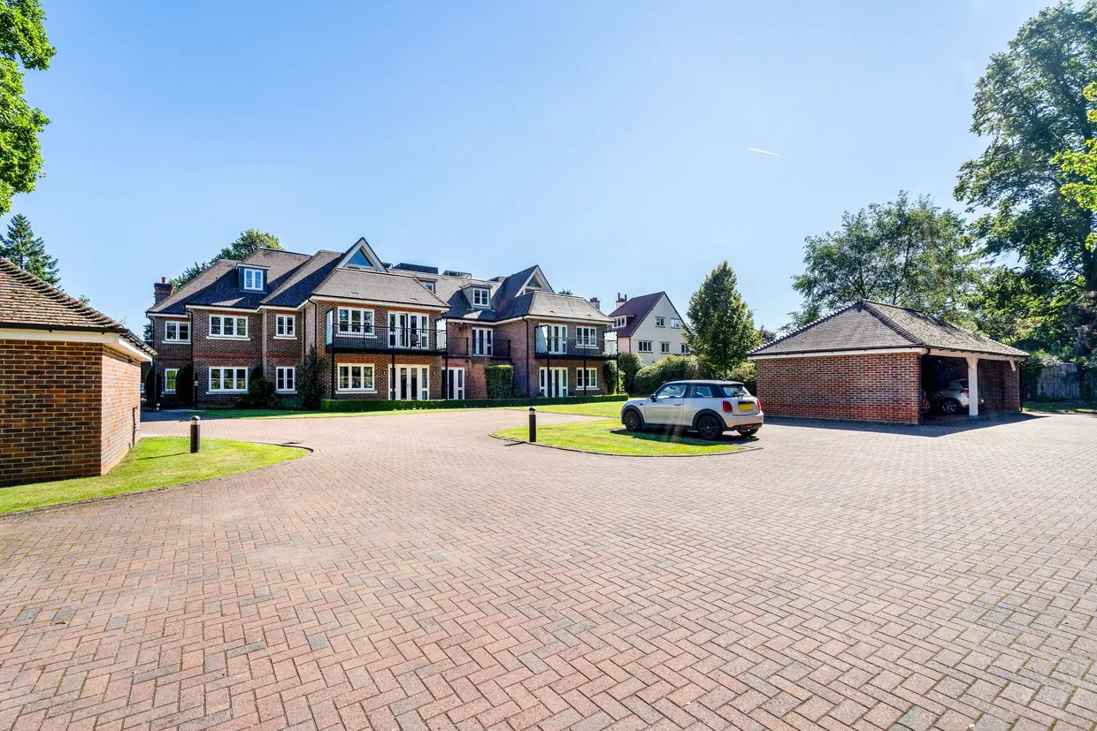 Gregories Road, Beaconsfield, HP9 photo 18