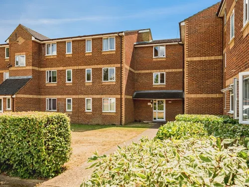 Walpole Road, SLOUGHphoto