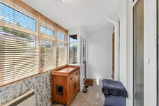 Seymour Avenue, Morden