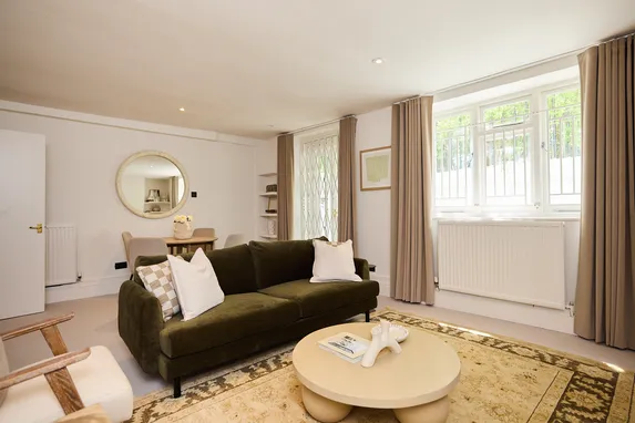 Crescent Grove, London, SW4