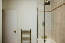 Crescent Grove, London, SW4 photo 24