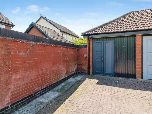 Sandown Drive, Chippenhamphoto