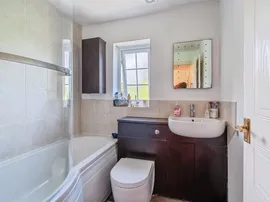 Sandown Drive, Chippenham thumb 3