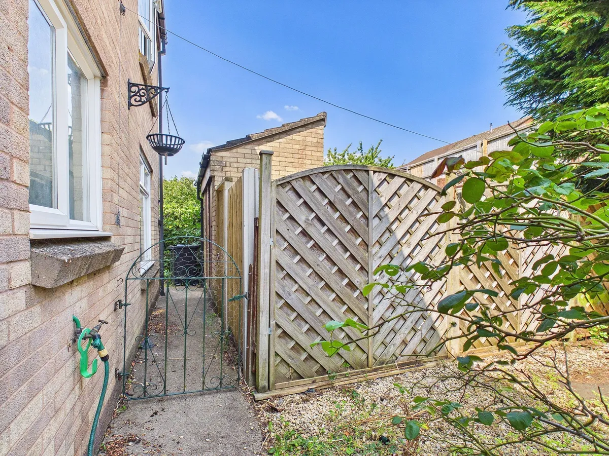 Vincent Close, Barry, CF63