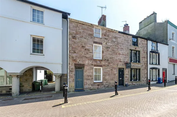 Castle Street, Caernarfon, Gwynedd, LL55