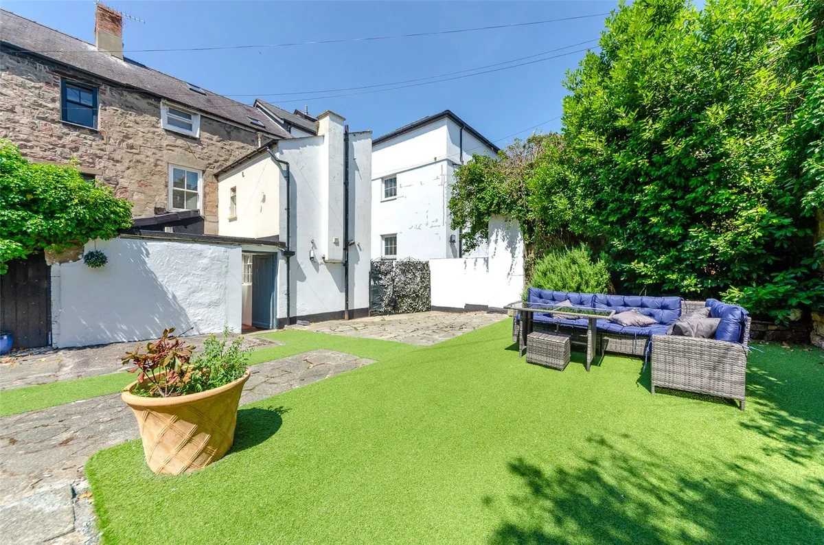 Castle Street, Caernarfon, Gwynedd, LL55