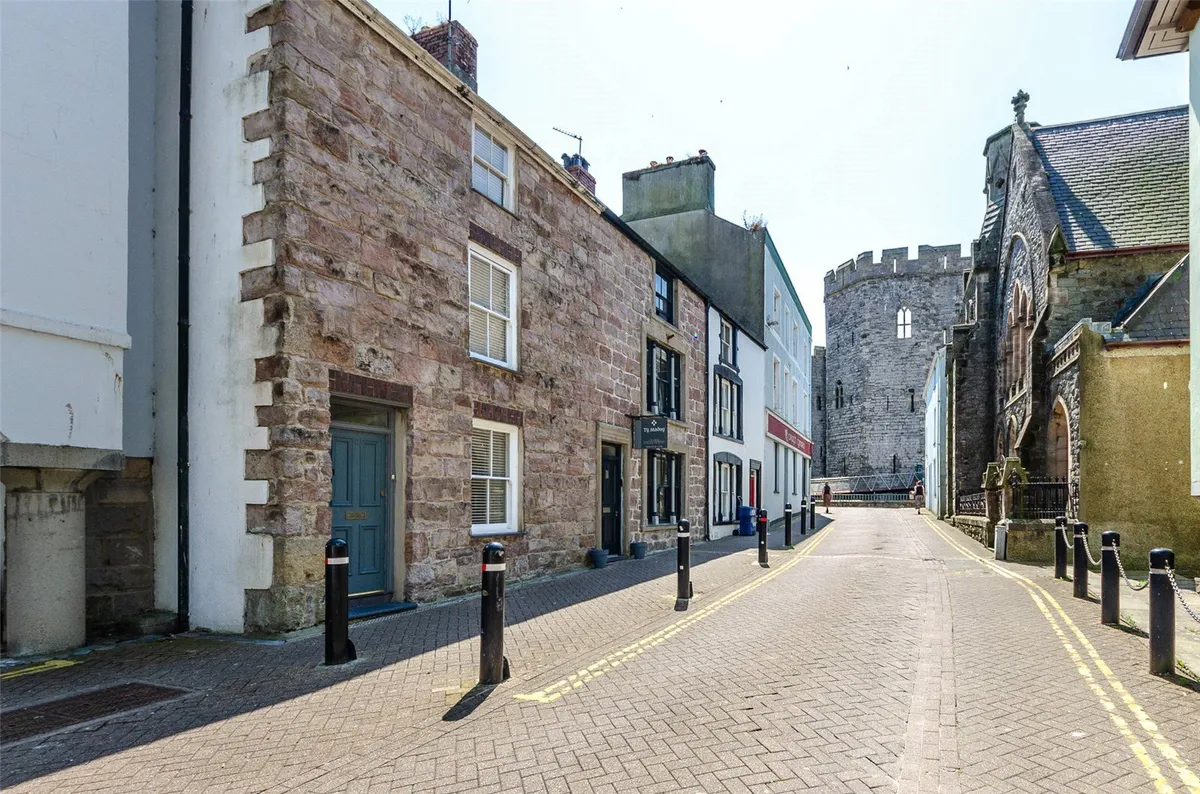 Castle Street, Caernarfon, Gwynedd, LL55