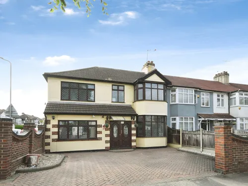 Belgrave Avenue, Romfordphoto