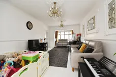 Belgrave Avenue, Romford