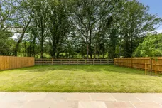 Oakland Grove, Ridgley Road, Godalming, GU8 photo 5