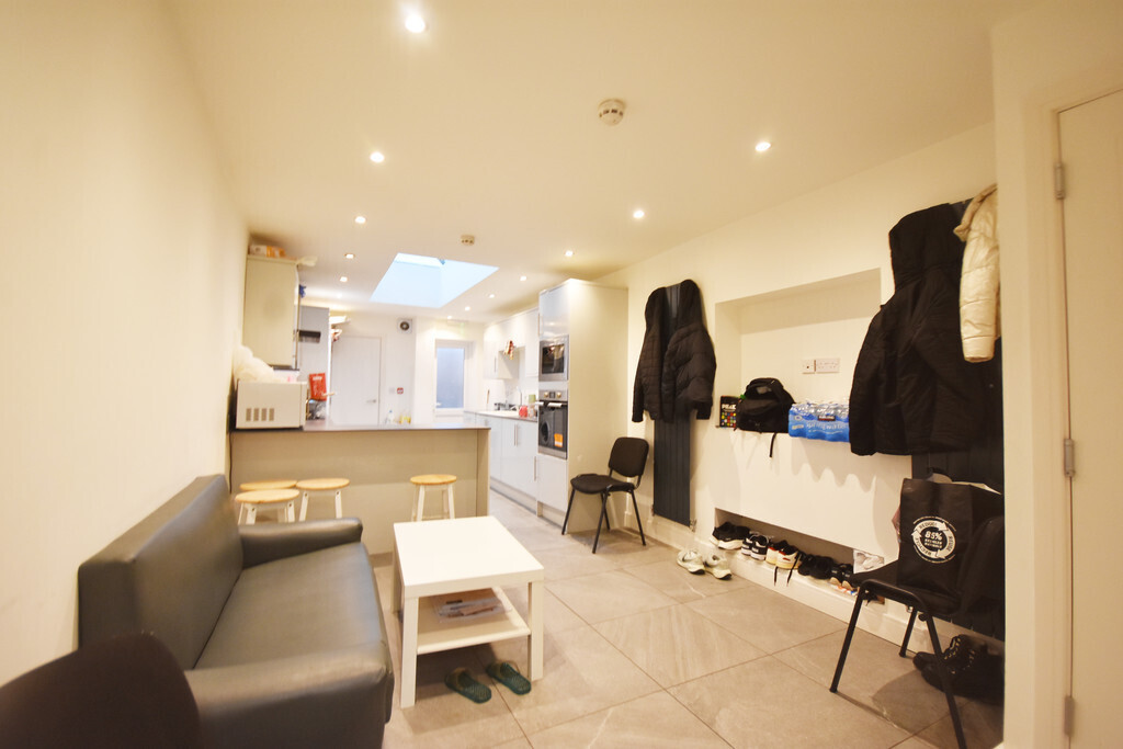 Room 4 of 4, Marlborough Road, Coventry, CV2 4EN Image 4